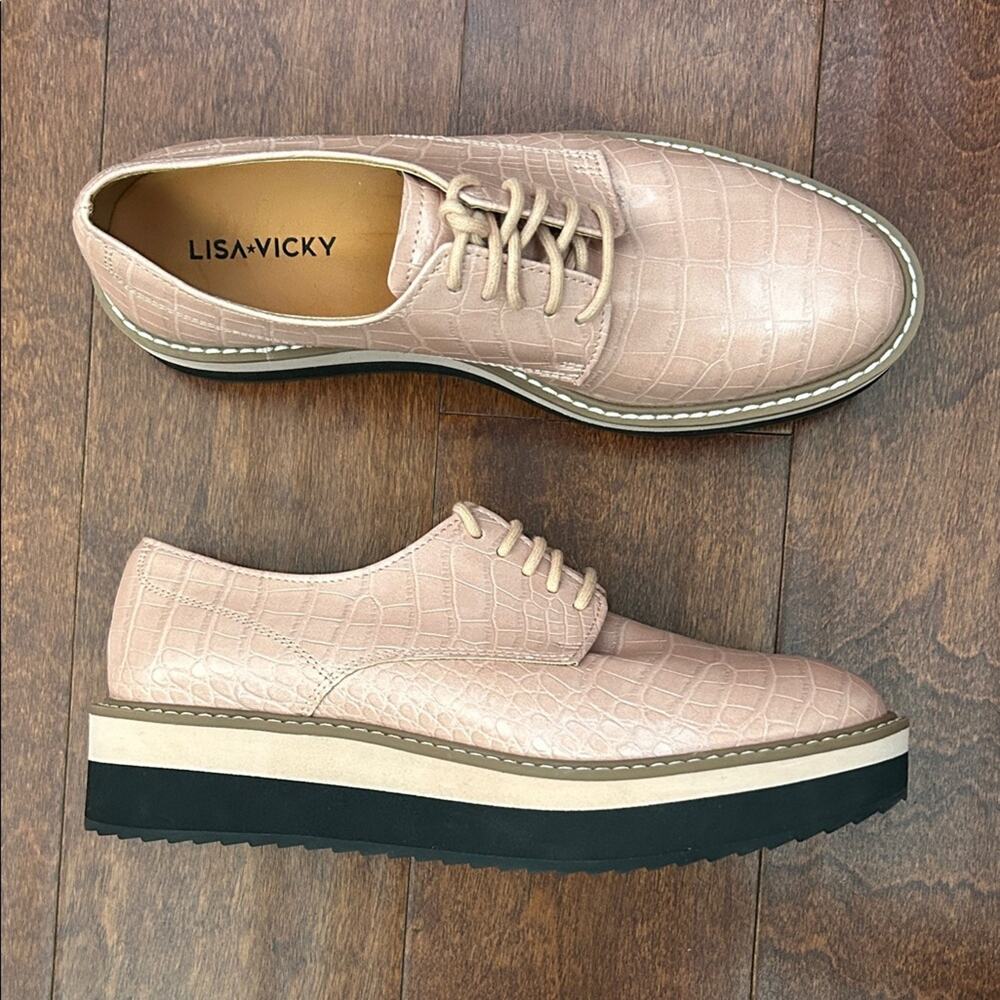 Lisa Vicky Headway Blush Croc-Embossed Platform Derby Shoes, Size 6.5